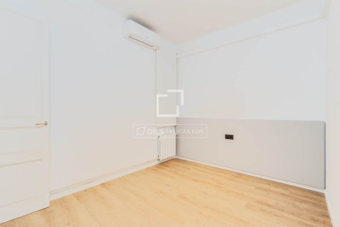 3 bedrooms apartment for sale in Barcelona, Catalonia, Spain № 3835 - photo 8