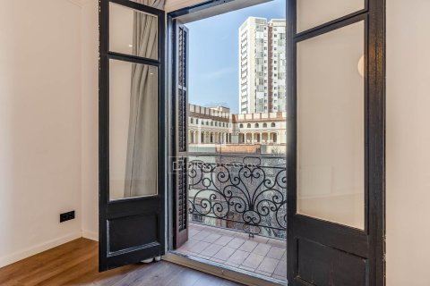 3 bedrooms apartment for sale in Barcelona, Catalonia, Spain № 3835 - photo 27