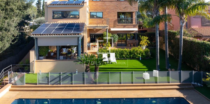 6 chambres villa à vendre à Sant Vicenc De Montalt, Barcelona, Catalonia, Spain № 3830