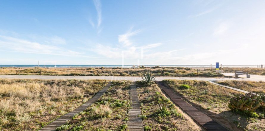 Квартира с 1 спальней в Кастельдефельсе, Барселона, Каталония, Испания № 3832
