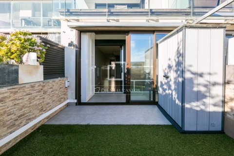 Купить квартиру в Кастельдефельс, Испания с 1 спальня, 50м², № 3832 - фото 3