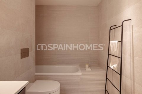 Купить квартиру в Герона, Испания с 3 комнаты, 97м², № 1814 - фото 4