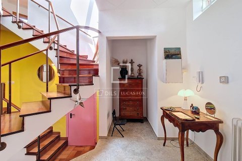 Villa de 5 dormitorios en venta en Vilanova i la Geltrú, Barcelona, Cataluña, Spain № 3899 - foto 8