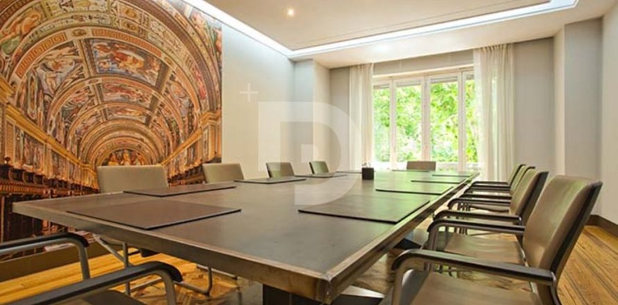 Магазин студия в Сан-Марти, Барселона, Каталония, Испания № 5189