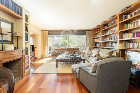 4 bedrooms apartment for sale in Barcelona, Catalonia, Spain № 5840 - photo 5