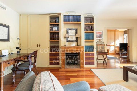 4 bedrooms apartment for sale in Barcelona, Catalonia, Spain № 5840 - photo 4