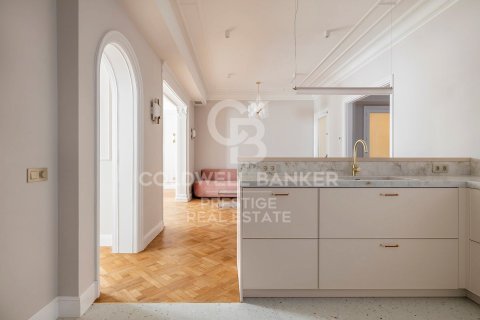 3 bedrooms apartment for sale in Barcelona, Catalonia, Spain № 5841 - photo 8