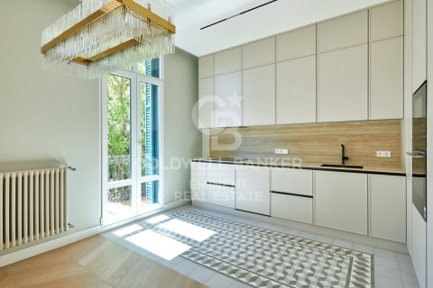 Купить квартиру в Барселона, Испания с 3 спальни, 124м², № 5842 - фото 10