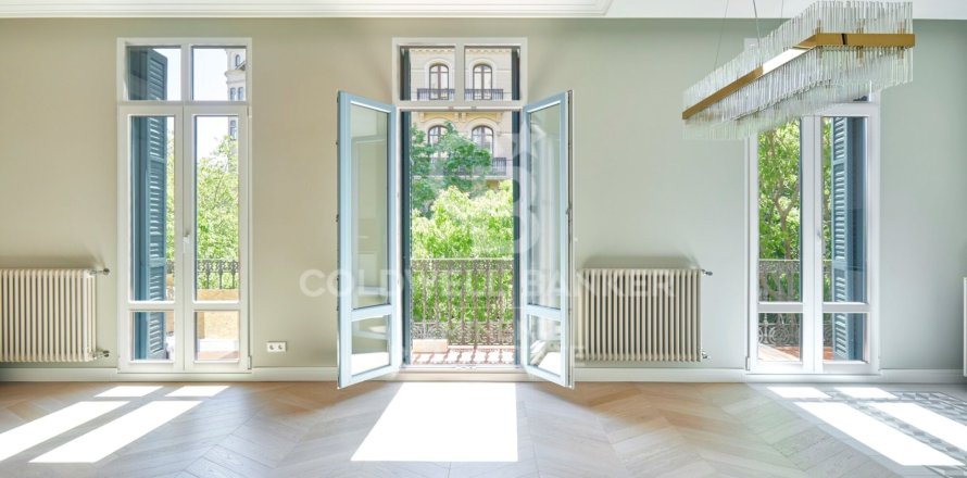 Квартира с 3 спальнями в Барселоне, Каталония, Испания № 5842