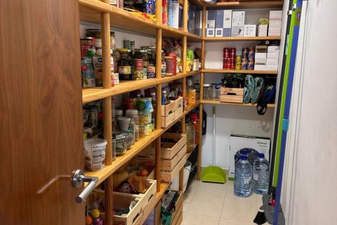 4 bedrooms villa for sale in Alpicat, Lleida, Catalonia, Spain № 5844 - photo 24