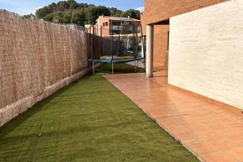 4 bedrooms villa for sale in Alpicat, Lleida, Catalonia, Spain № 5844 - photo 4