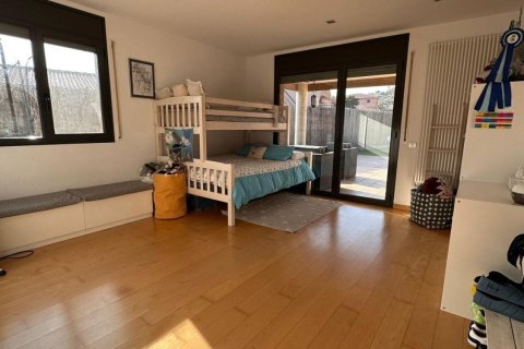 4 bedrooms villa for sale in Alpicat, Lleida, Catalonia, Spain № 5844 - photo 9