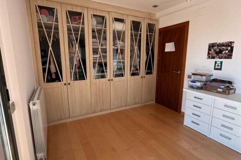 4 bedrooms villa for sale in Alpicat, Lleida, Catalonia, Spain № 5844 - photo 18