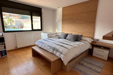 4 bedrooms villa for sale in Alpicat, Lleida, Catalonia, Spain № 5844 - photo 15