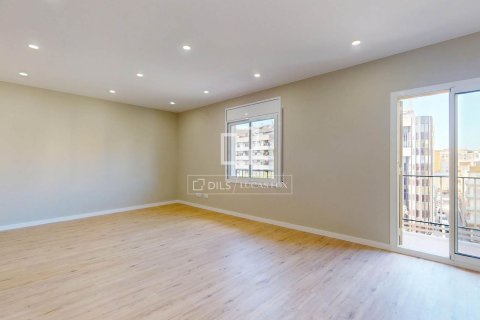 3 bedrooms apartment for sale in Barcelona, Catalonia, Spain № 6276 - photo 13