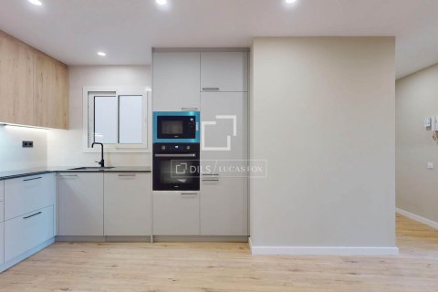 3 bedrooms apartment for sale in Barcelona, Catalonia, Spain № 6276 - photo 2