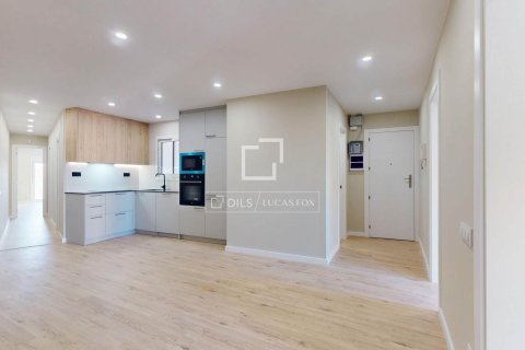 3 bedrooms apartment for sale in Barcelona, Catalonia, Spain № 6276 - photo 8