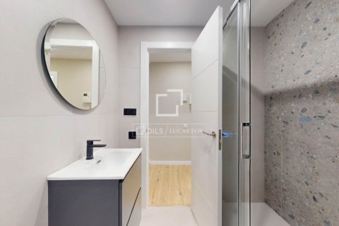 3 bedrooms apartment for sale in Barcelona, Catalonia, Spain № 6276 - photo 20