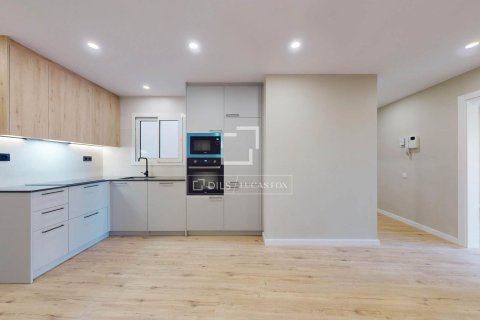 3 bedrooms apartment for sale in Barcelona, Catalonia, Spain № 6276 - photo 4