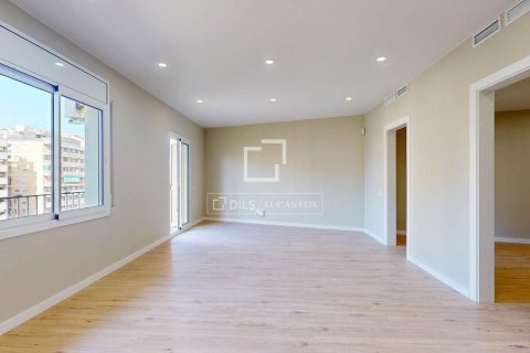 3 bedrooms apartment for sale in Barcelona, Catalonia, Spain № 6276 - photo 7