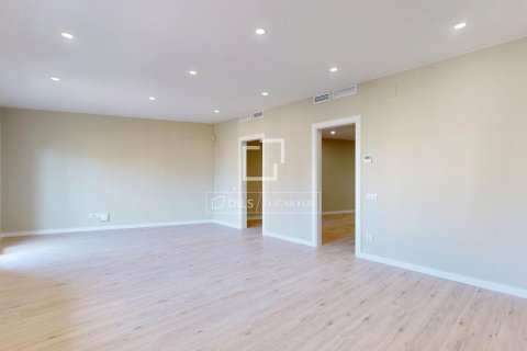 3 bedrooms apartment for sale in Barcelona, Catalonia, Spain № 6276 - photo 14