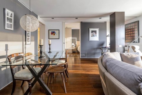 Купить квартиру в Барселона, Испания с 1 спальня, 77м², № 6277 - фото 2