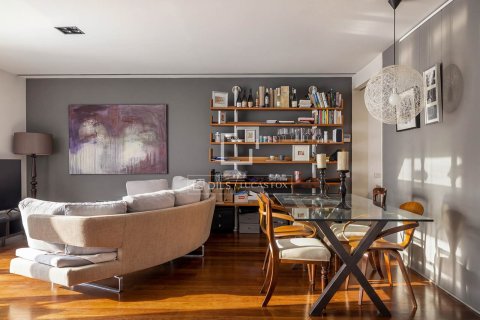 Купить квартиру в Барселона, Испания с 1 спальня, 77м², № 6277 - фото 3