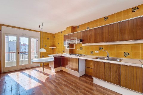 6 chambres apartment à vendre à Vilanova i la Geltru, Barcelona, Catalonia, Spain № 6278 - photo 15