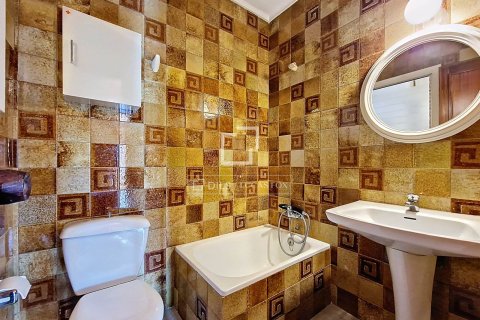 6 chambres apartment à vendre à Vilanova i la Geltru, Barcelona, Catalonia, Spain № 6278 - photo 21