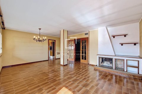 6 chambres apartment à vendre à Vilanova i la Geltru, Barcelona, Catalonia, Spain № 6278 - photo 7