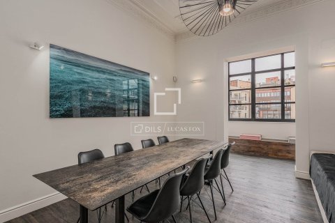 Купить квартиру в Барселона, Испания с 3 спальни, 212м², № 6280 - фото 8