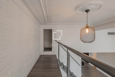 Купить квартиру в Барселона, Испания с 3 спальни, 212м², № 6280 - фото 22