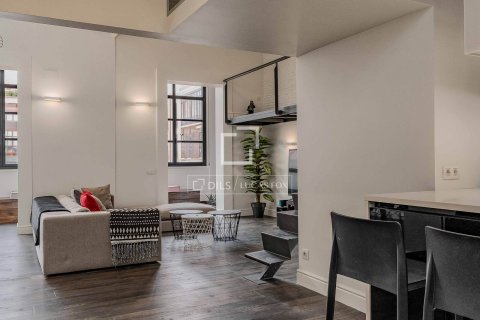 Купить квартиру в Барселона, Испания с 3 спальни, 212м², № 6280 - фото 3