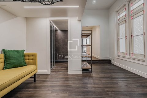 Купить квартиру в Барселона, Испания с 3 спальни, 212м², № 6280 - фото 25