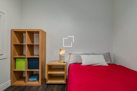 Купить квартиру в Барселона, Испания с 3 спальни, 212м², № 6280 - фото 24