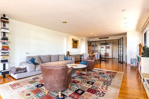 3 chambres apartment à vendre à Esplugues de Llobregat, Barcelona, Catalonia, Spain № 6279 - photo 9