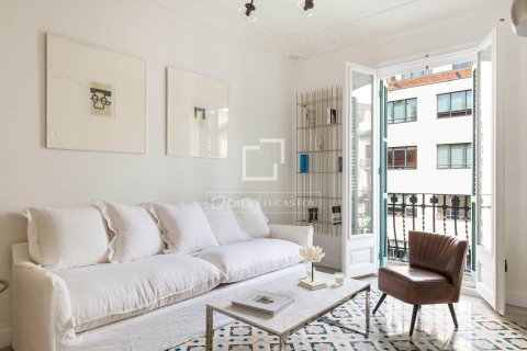 3 bedrooms apartment for sale in Barcelona, Catalonia, Spain № 6275