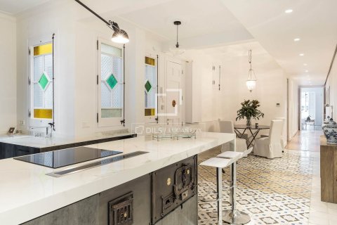 3 bedrooms apartment for sale in Barcelona, Catalonia, Spain № 6275 - photo 12