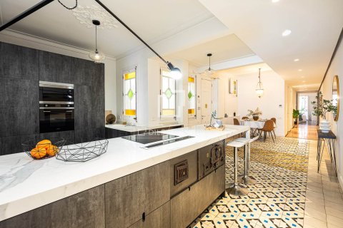 3 bedrooms apartment for sale in Barcelona, Catalonia, Spain № 6275 - photo 25