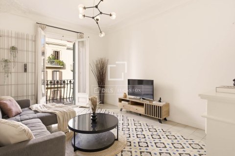 Apartamento de 3 dormitorios en venta en Barcelona, Cataluña, Spain № 6275