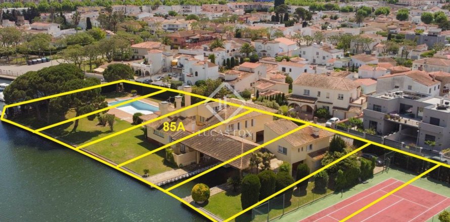 Земельный участок 500м² в Эмпуриабраве, Герона, Каталония, Испания № 2717