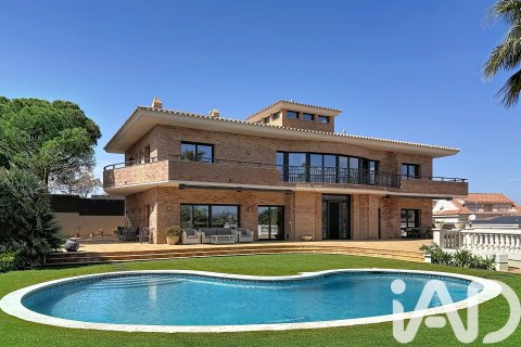 6 bedrooms house for sale in Vilanova i la Geltru, Barcelona, Catalonia, Spain № 7454