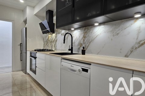 4 bedrooms apartment for sale in Barcelona, Catalonia, Spain № 7457 - photo 2