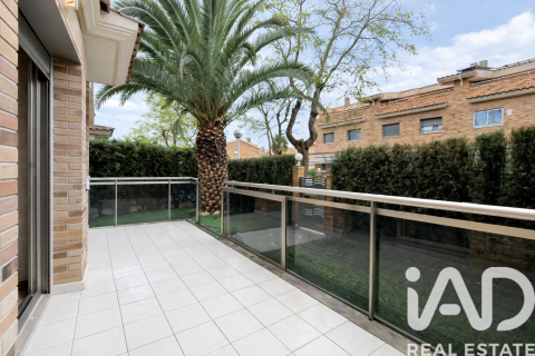 4 bedrooms townhouse for sale in Salou, Tarragona, Catalonia, Spain № 7460