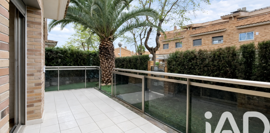 4 bedrooms townhouse for sale in Salou, Tarragona, Catalonia, Spain № 7460