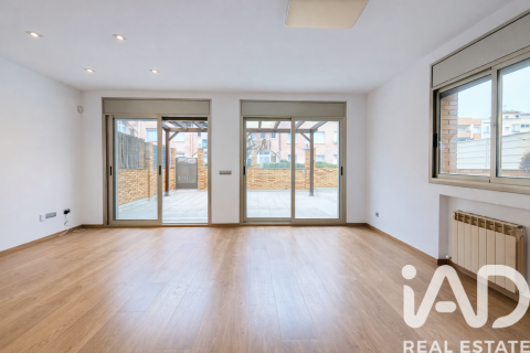 4 bedrooms townhouse for sale in Salou, Tarragona, Catalonia, Spain № 7460 - photo 24