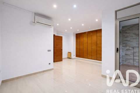 4 bedrooms townhouse for sale in Salou, Tarragona, Catalonia, Spain № 7460 - photo 14