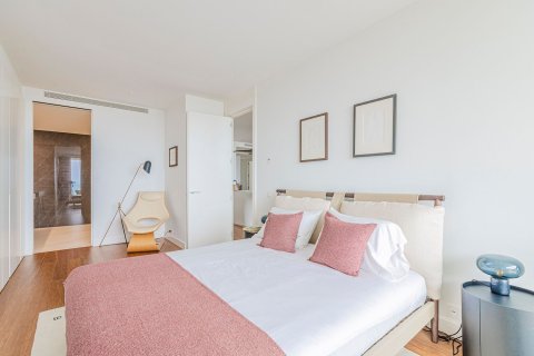Apartamento de 3 dormitorios en venta en Barcelona, Cataluña, Spain № 3601 - foto 9