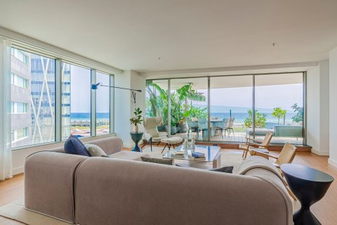 Apartamento de 3 dormitorios en venta en Barcelona, Cataluña, Spain № 3601 - foto 2