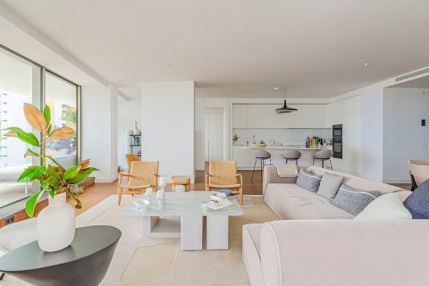 Apartamento de 3 dormitorios en venta en Barcelona, Cataluña, Spain № 3601 - foto 4